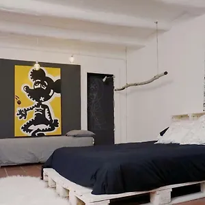  Casa vacanze Art House In The Artist Workspace In The Center