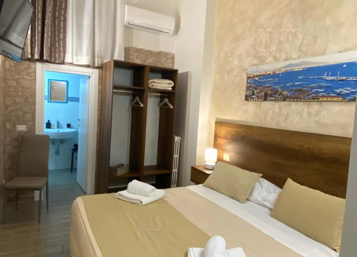 La dimora dei borboni Bed and Breakfast Napoli 0*,  Italia